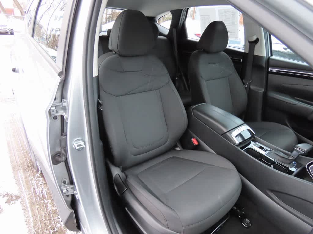 Thumbnail: 2023 Hyundai Tucson - 18