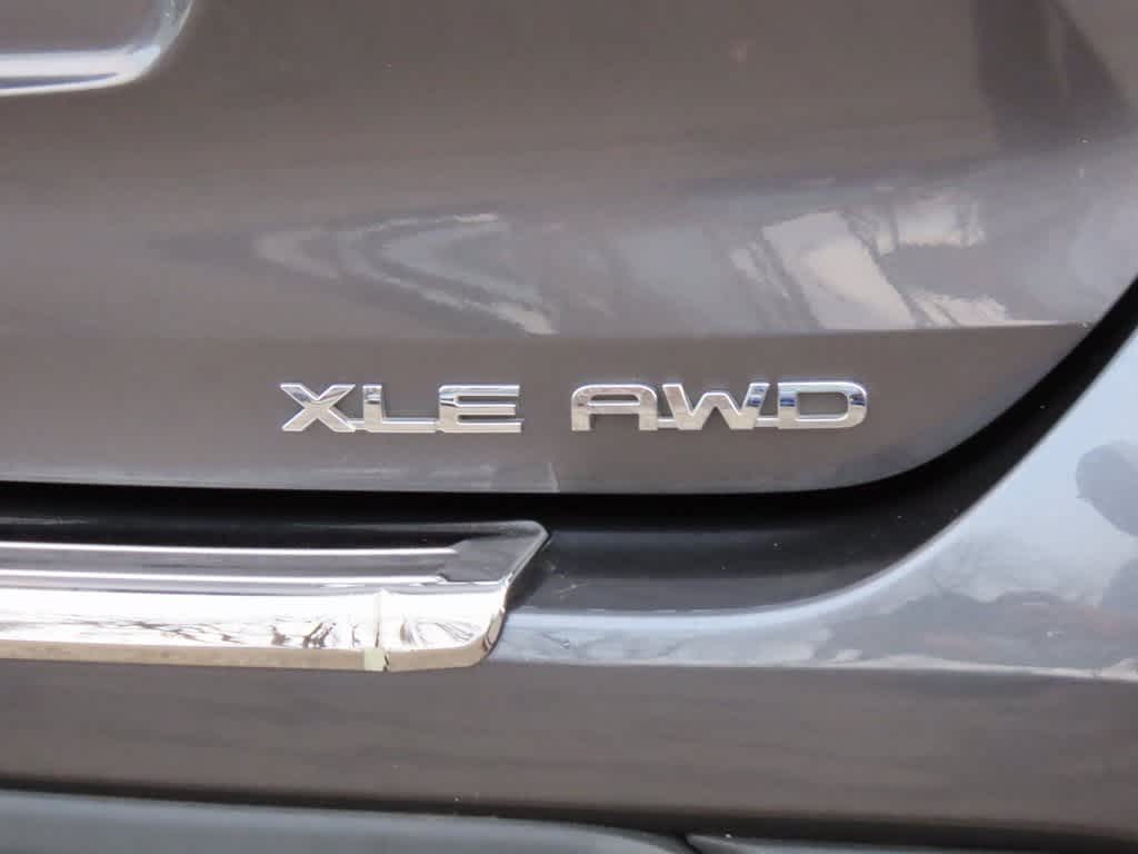 Thumbnail: 2020 Toyota Highlander - 8