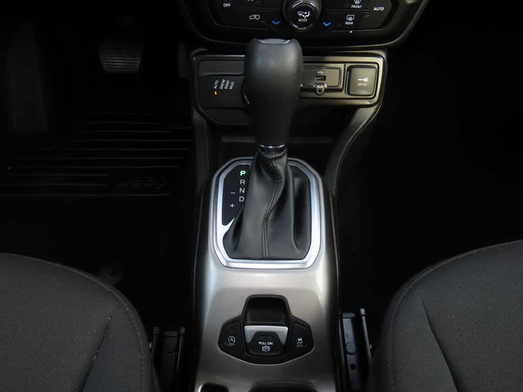 Thumbnail: 2022 Jeep Renegade - 23