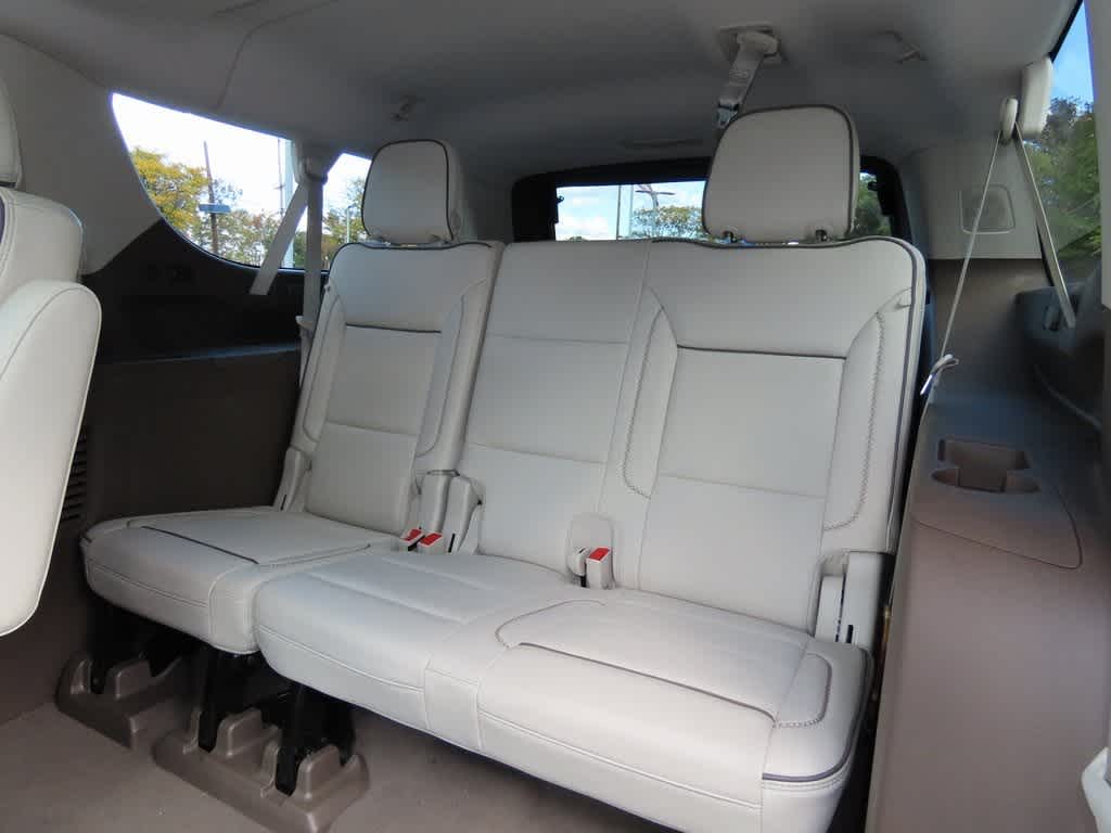 Thumbnail: 2022 GMC Yukon XL - 14