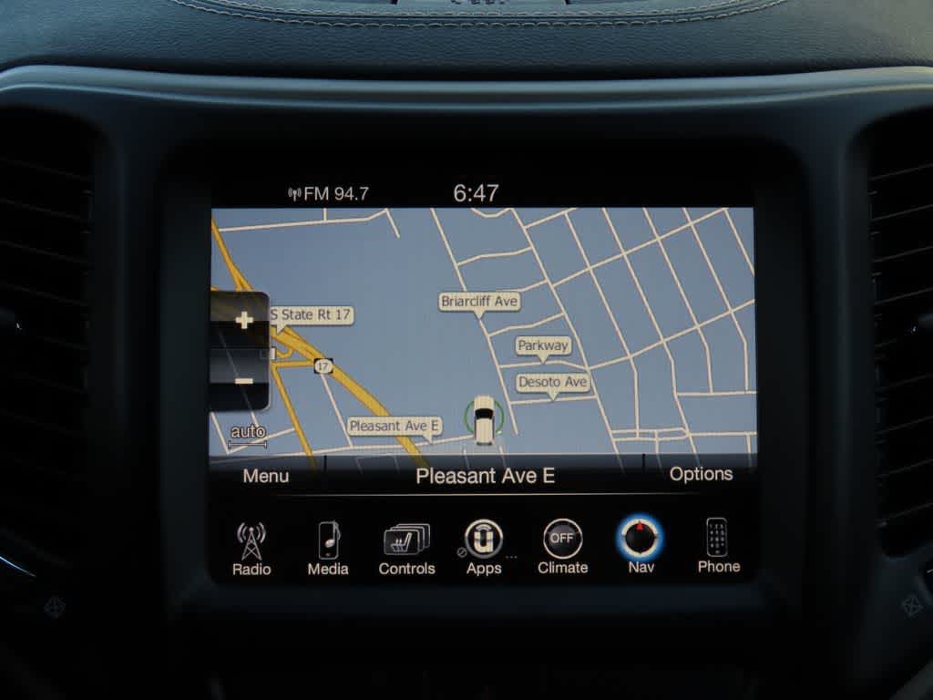 Thumbnail: 2015 Jeep Cherokee - 21