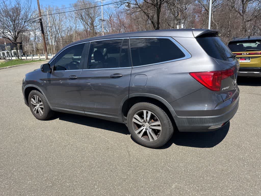 Thumbnail: 2018 Honda Pilot - 16