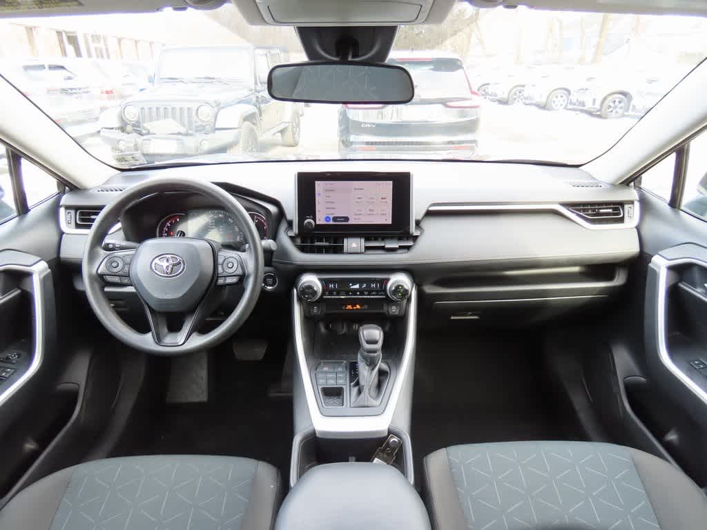 Thumbnail: 2023 Toyota RAV4 - 17