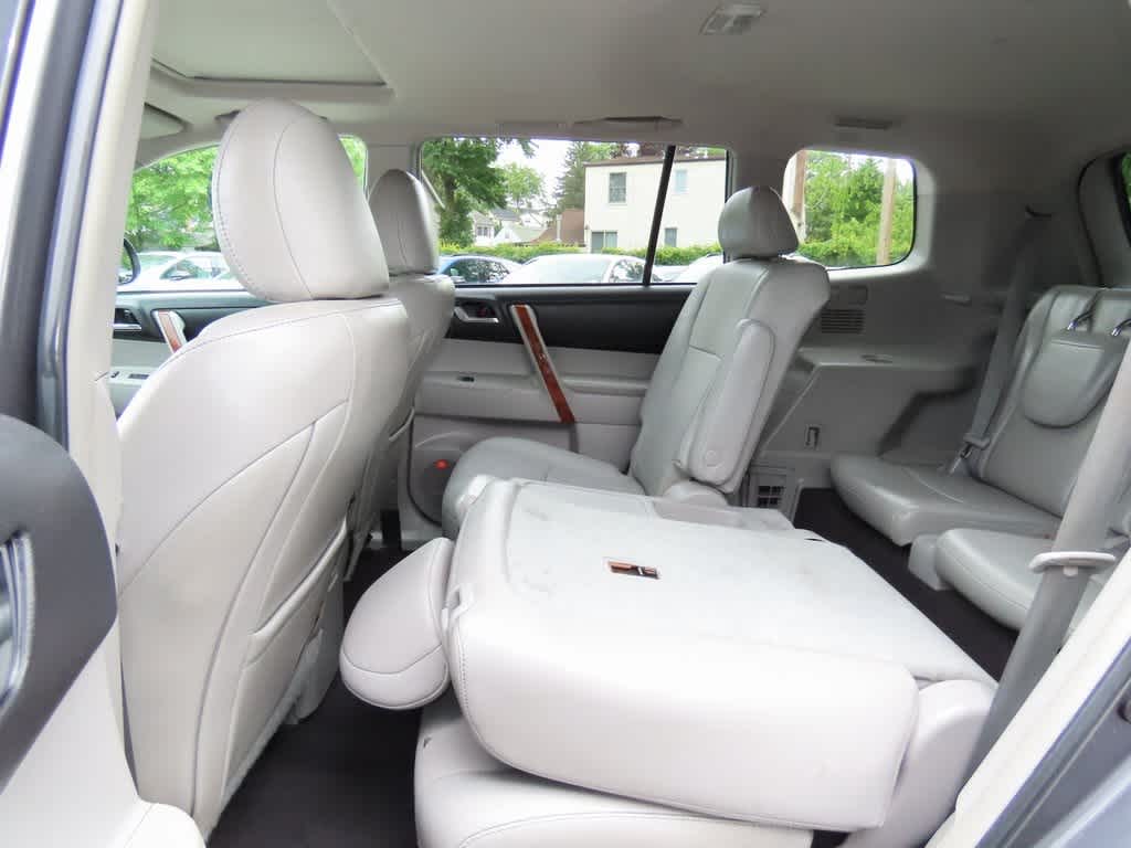 Thumbnail: 2011 Toyota Highlander - 16