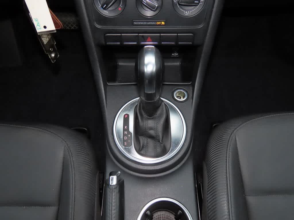 Thumbnail: 2013 Volkswagen Beetle - 18