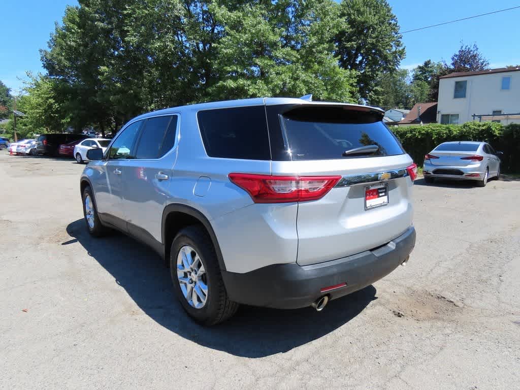Thumbnail: 2019 Chevrolet Traverse - 4
