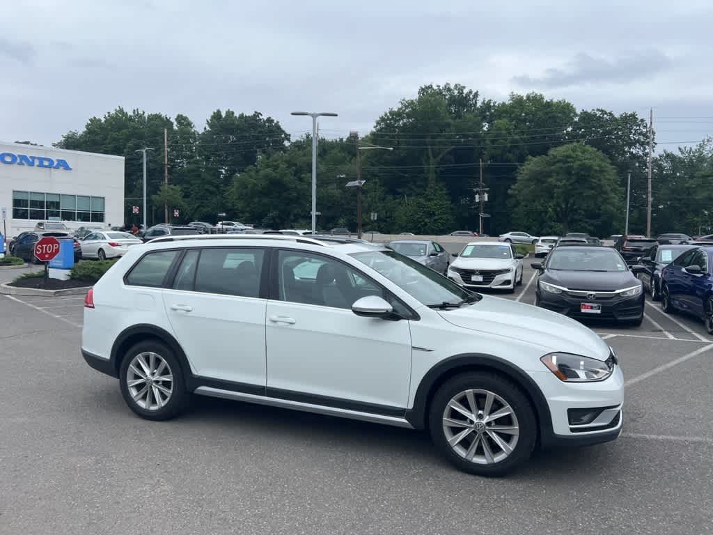 2017 Volkswagen Golf Alltrack SE 8