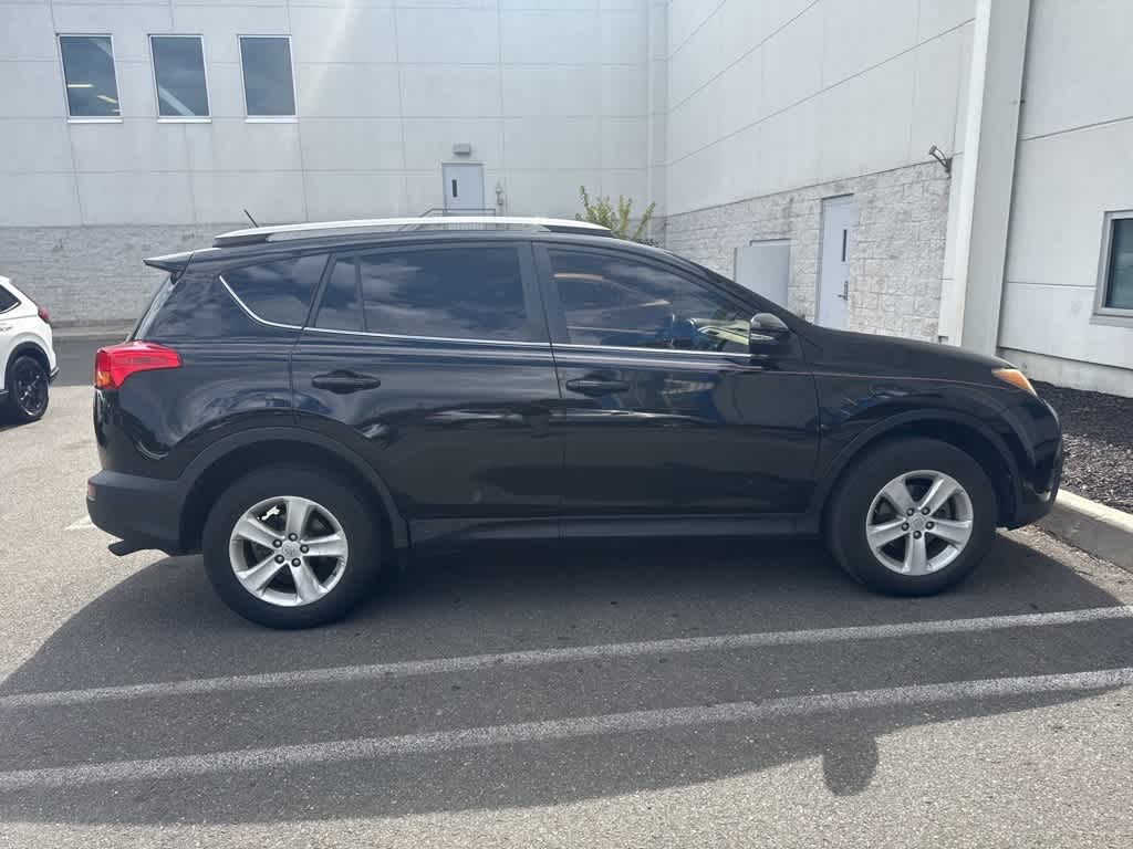 Thumbnail: 2013 Toyota RAV4 - 7