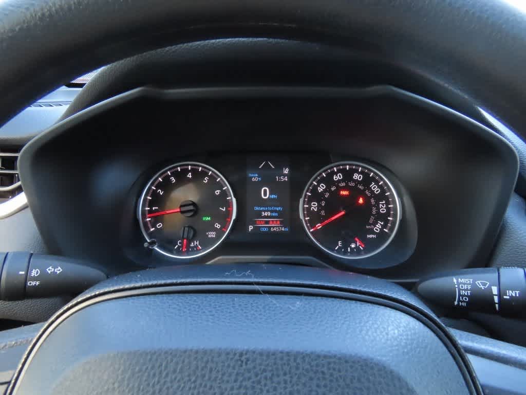 Thumbnail: 2021 Toyota RAV4 - 23