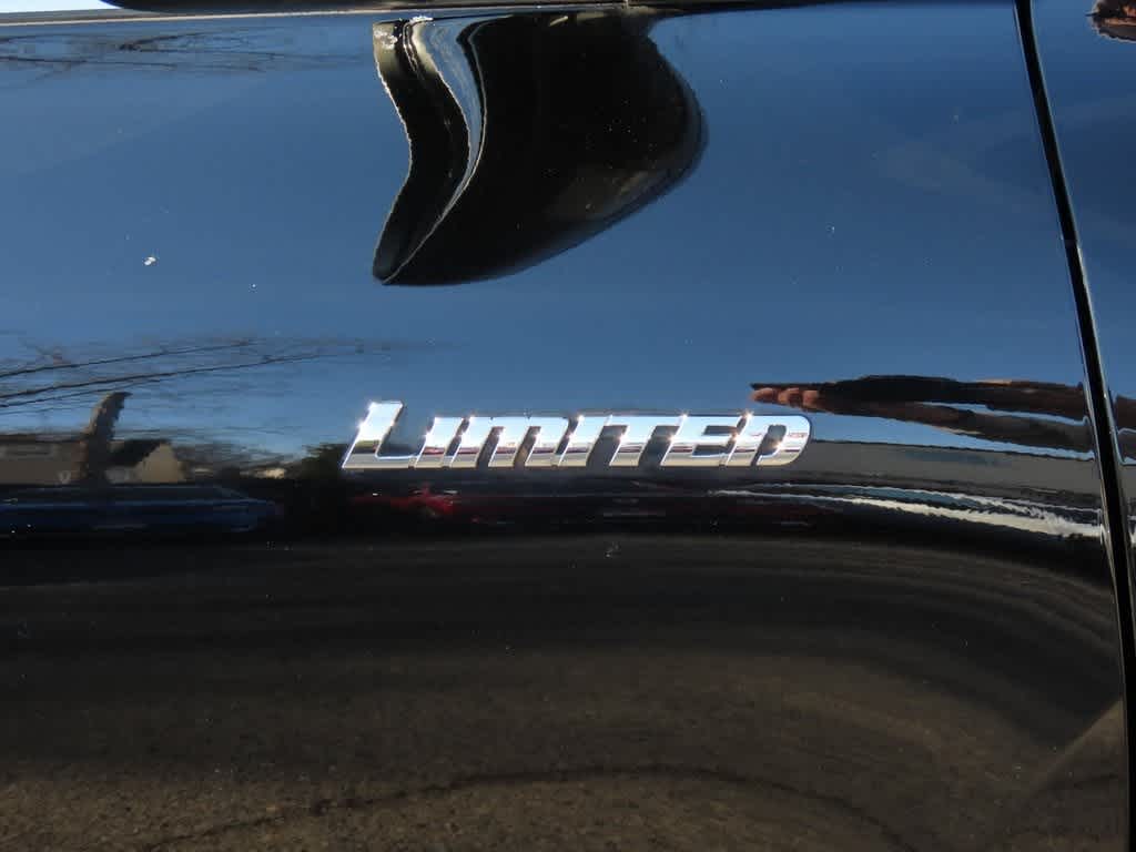 Thumbnail: 2011 Toyota Highlander - 13