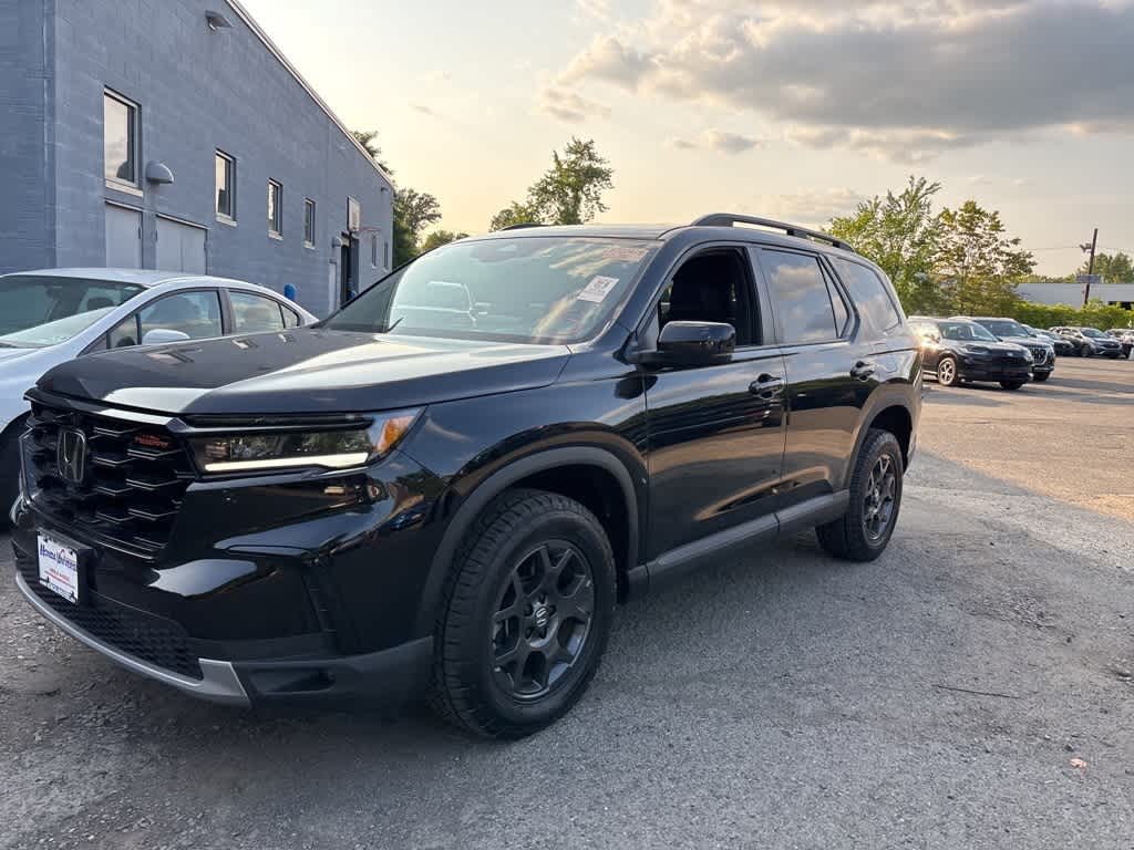 Thumbnail: 2025 Honda Pilot - 2