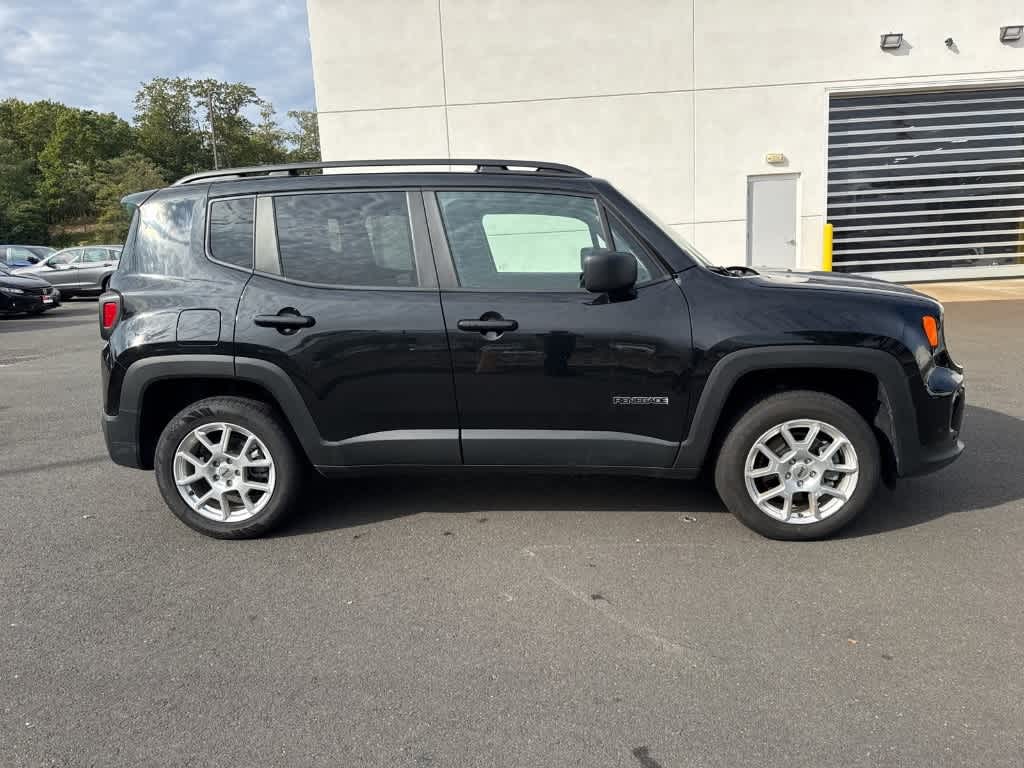 Thumbnail: 2022 Jeep Renegade - 7