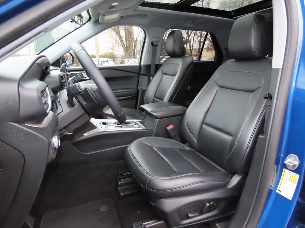 Thumbnail: 2020 Ford Explorer - 14