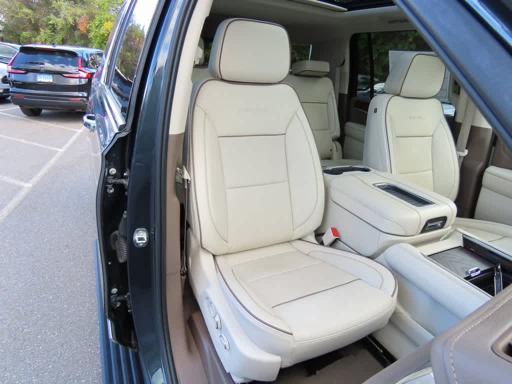 Thumbnail: 2022 GMC Yukon XL - 19