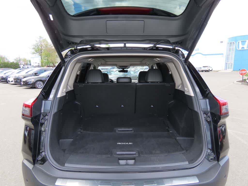 Thumbnail: 2023 Nissan Rogue - 12