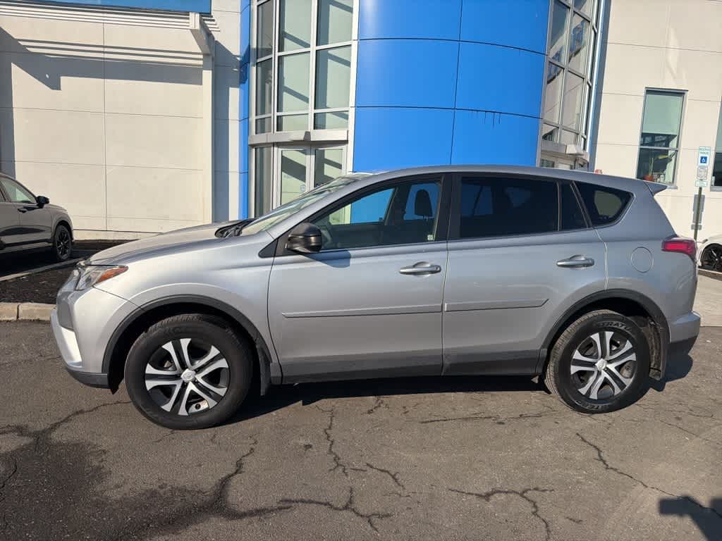 Thumbnail: 2018 Toyota RAV4 - 6