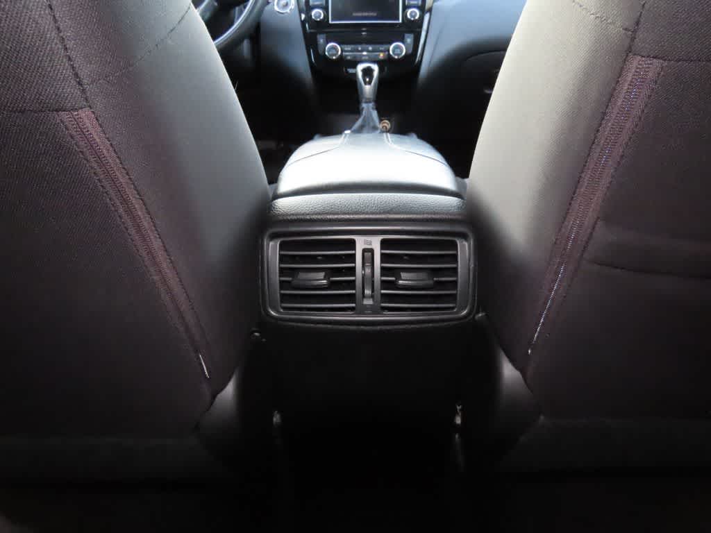 Thumbnail: 2020 Nissan Rogue Sport - 22