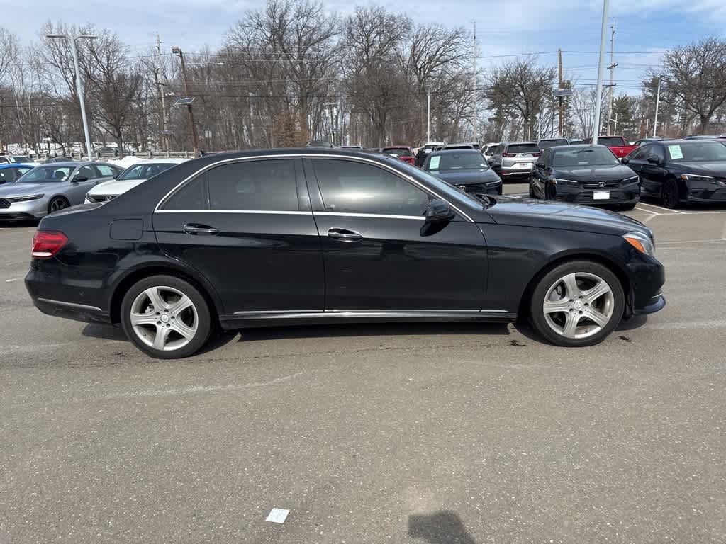 Thumbnail: 2015 Mercedes-Benz E-Class - 13