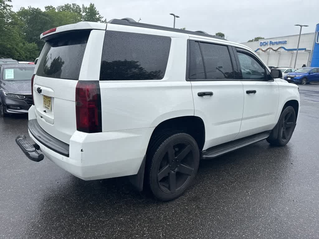 Thumbnail: 2017 Chevrolet Tahoe - 10