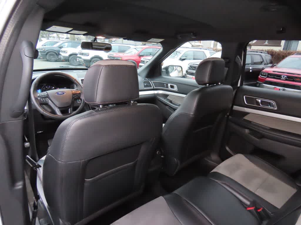 Thumbnail: 2017 Ford Explorer - 14