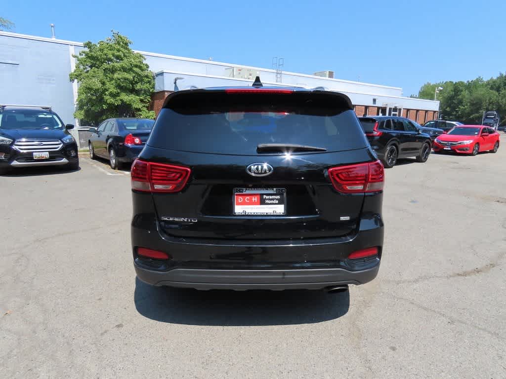 Thumbnail: 2019 Kia Sorento - 5