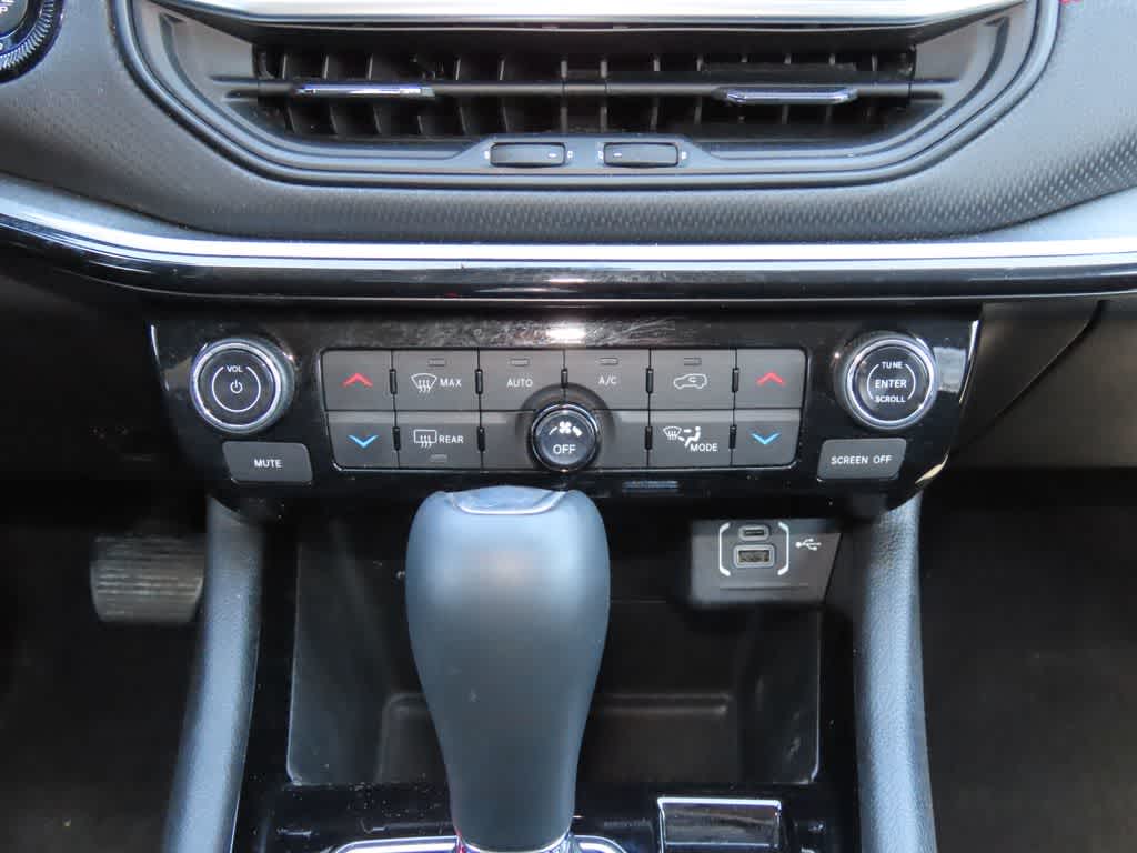 Thumbnail: 2022 Jeep Compass - 24