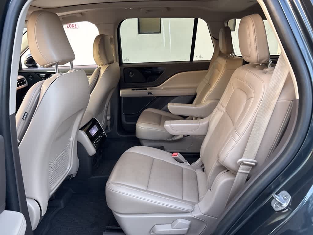 Thumbnail: 2022 Lincoln Aviator - 9