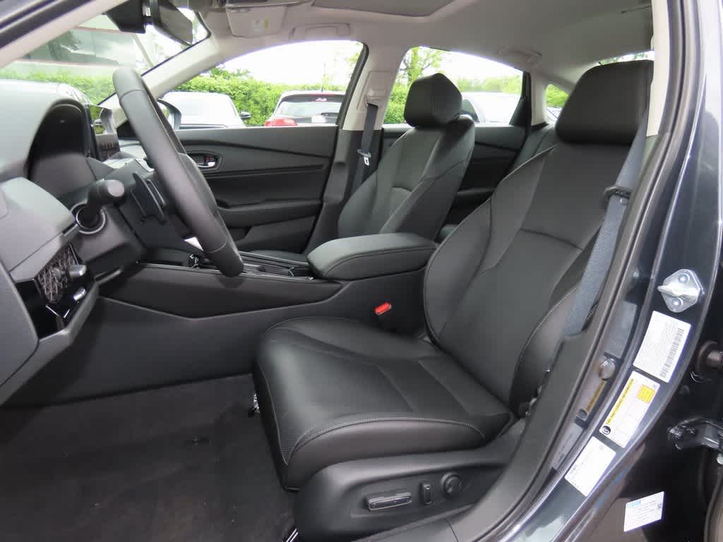 2025 Honda Accord Touring 12