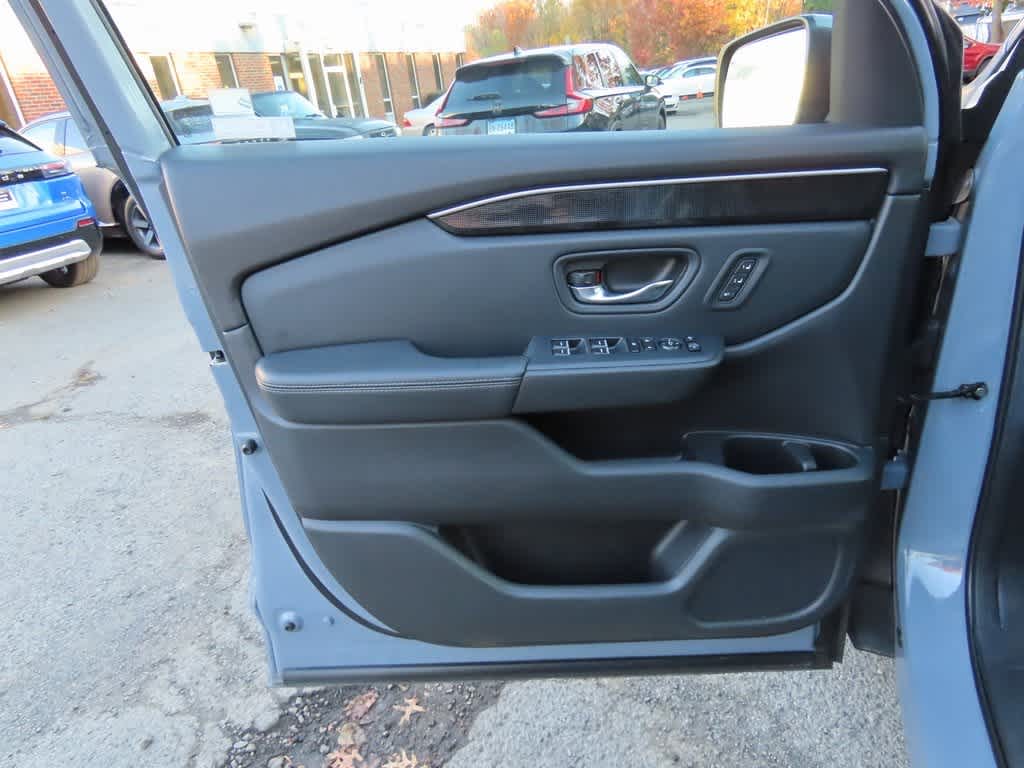 Thumbnail: 2023 Honda Pilot - 18