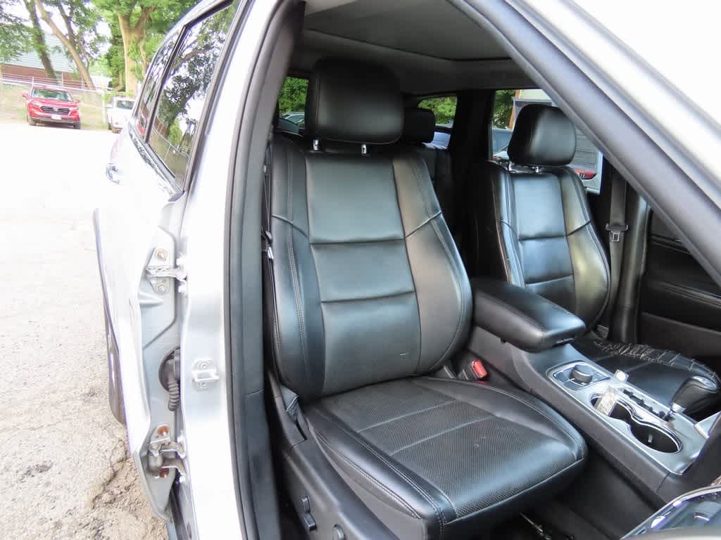 Thumbnail: 2011 Jeep Grand Cherokee - 17