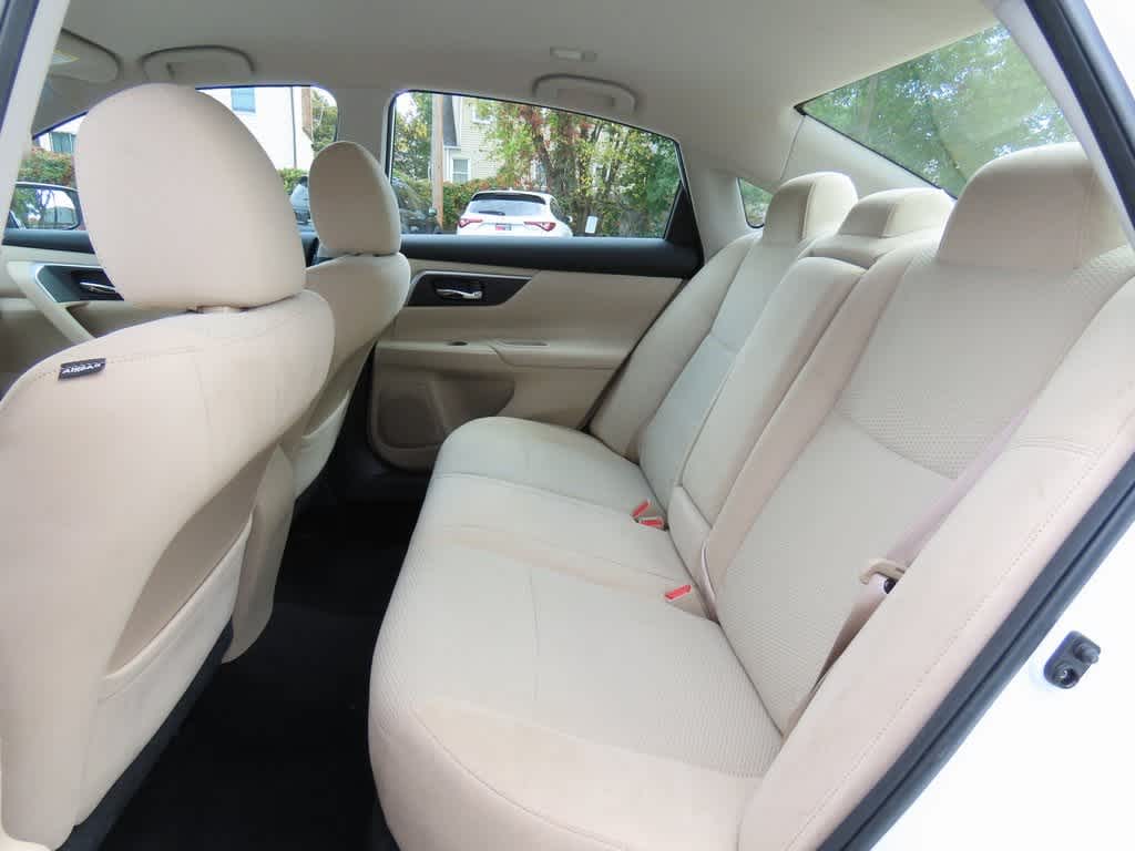 Thumbnail: 2015 Nissan Altima - 13