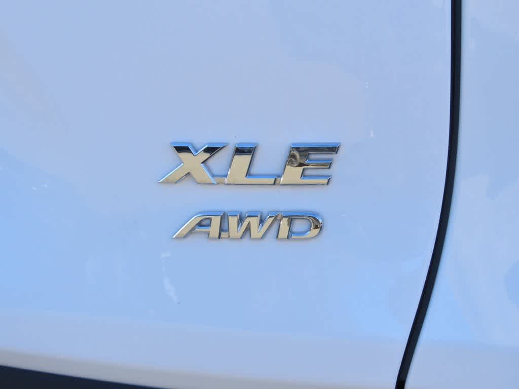 Thumbnail: 2025 Toyota RAV4 - 8