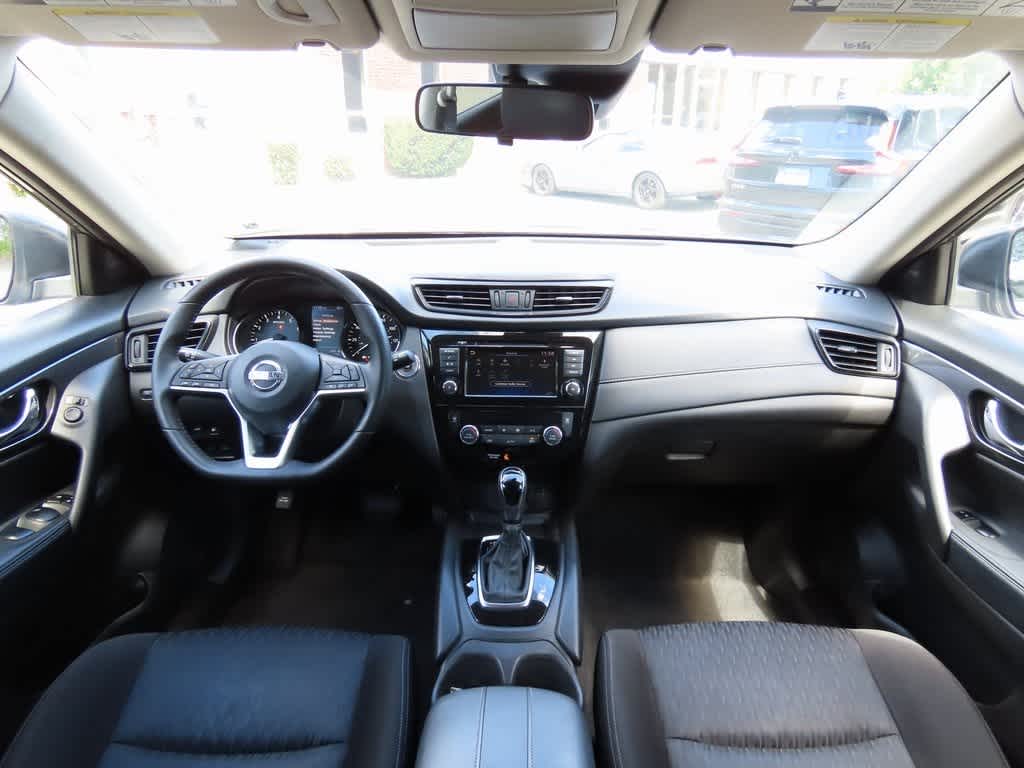 Thumbnail: 2019 Nissan Rogue - 17