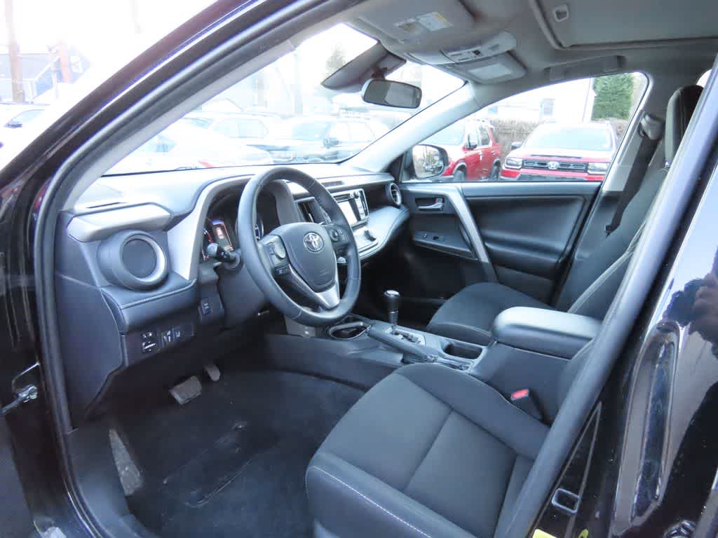 Thumbnail: 2018 Toyota RAV4 - 2