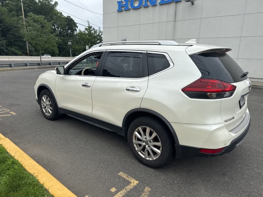 Thumbnail: 2020 Nissan Rogue - 10