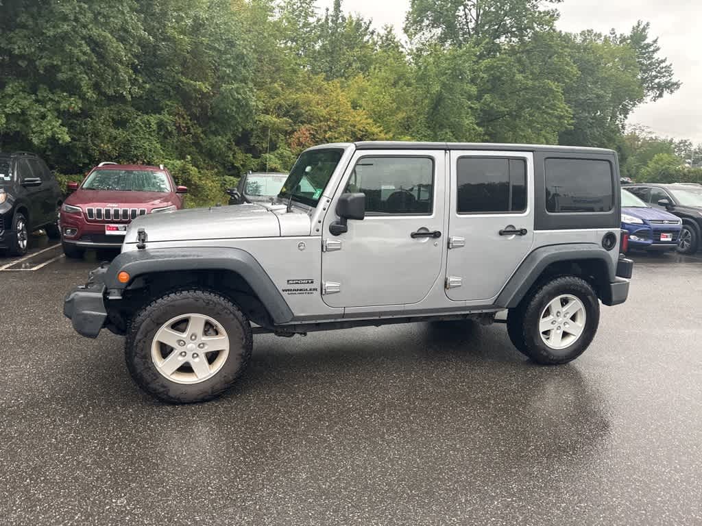 Thumbnail: 2015 Jeep Wrangler - 3