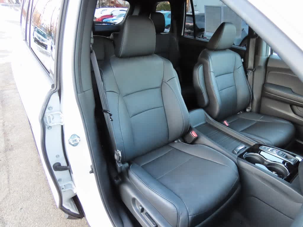 Thumbnail: 2023 Honda Passport - 16