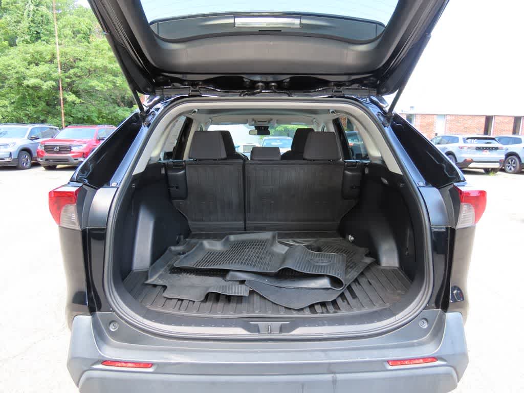 Thumbnail: 2019 Toyota RAV4 - 10