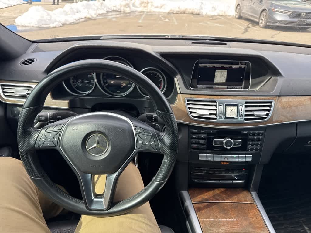 Thumbnail: 2015 Mercedes-Benz E-Class - 27