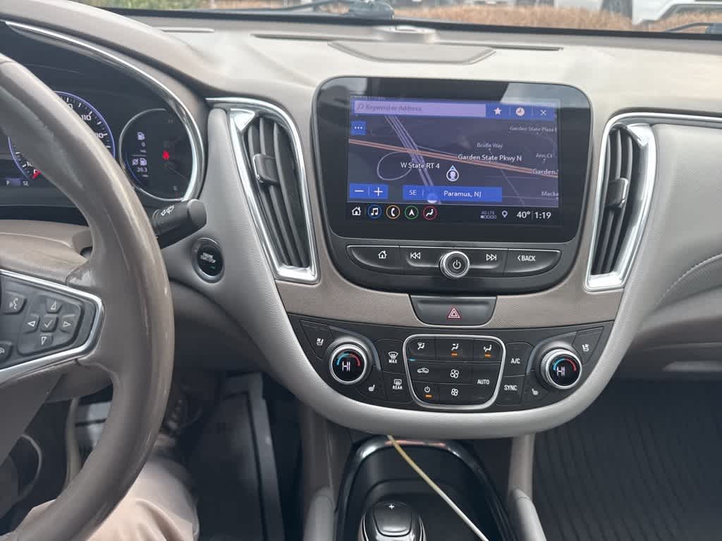 Thumbnail: 2019 Chevrolet Malibu - 15