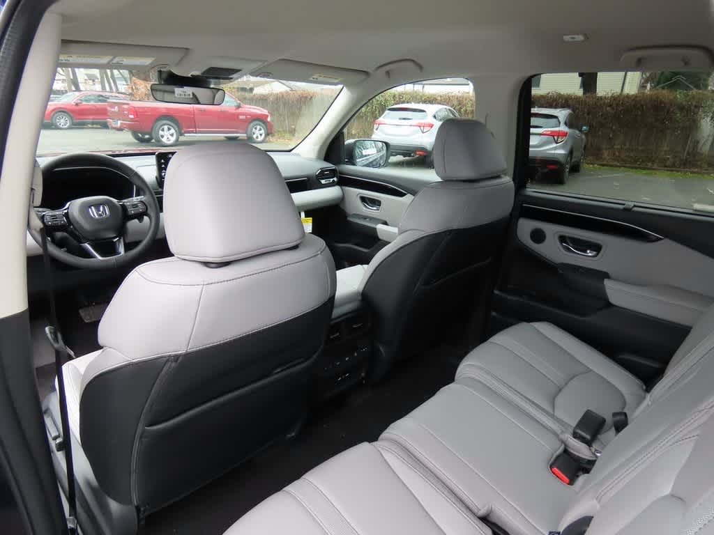 Thumbnail: 2025 Honda Pilot - 15