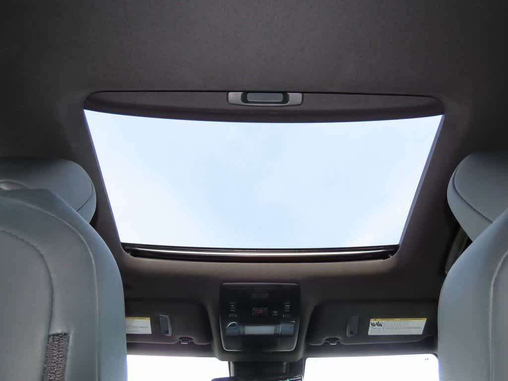 Thumbnail: 2022 Lexus UX - 24