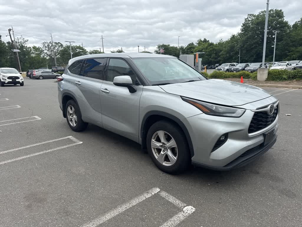 Thumbnail: 2022 Toyota Highlander - 2
