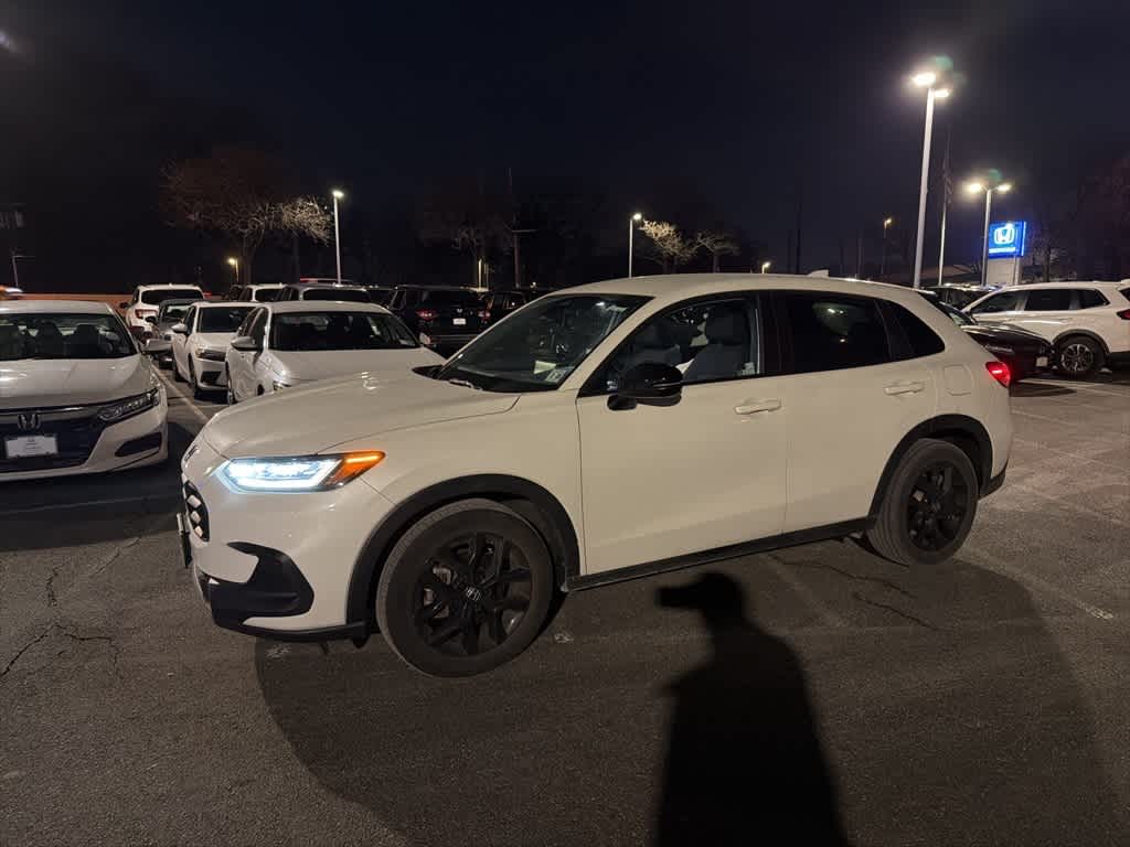 Thumbnail: 2023 Honda HR-V - 2