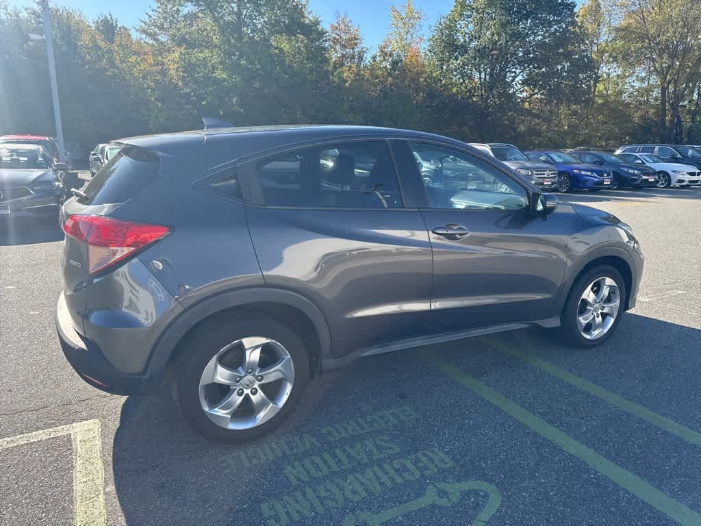 Thumbnail: 2016 Honda HR-V - 15