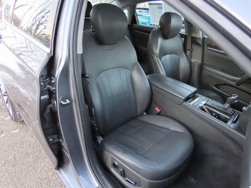 Thumbnail: 2015 Hyundai Genesis - 16