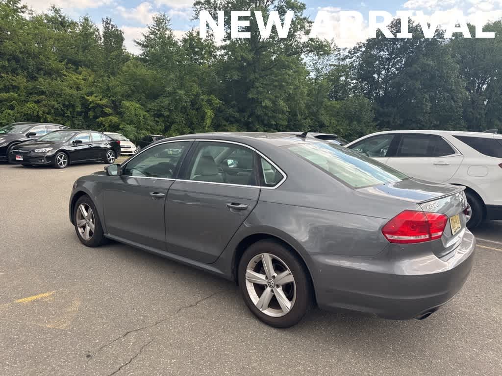 Thumbnail: 2014 Volkswagen Passat - 10