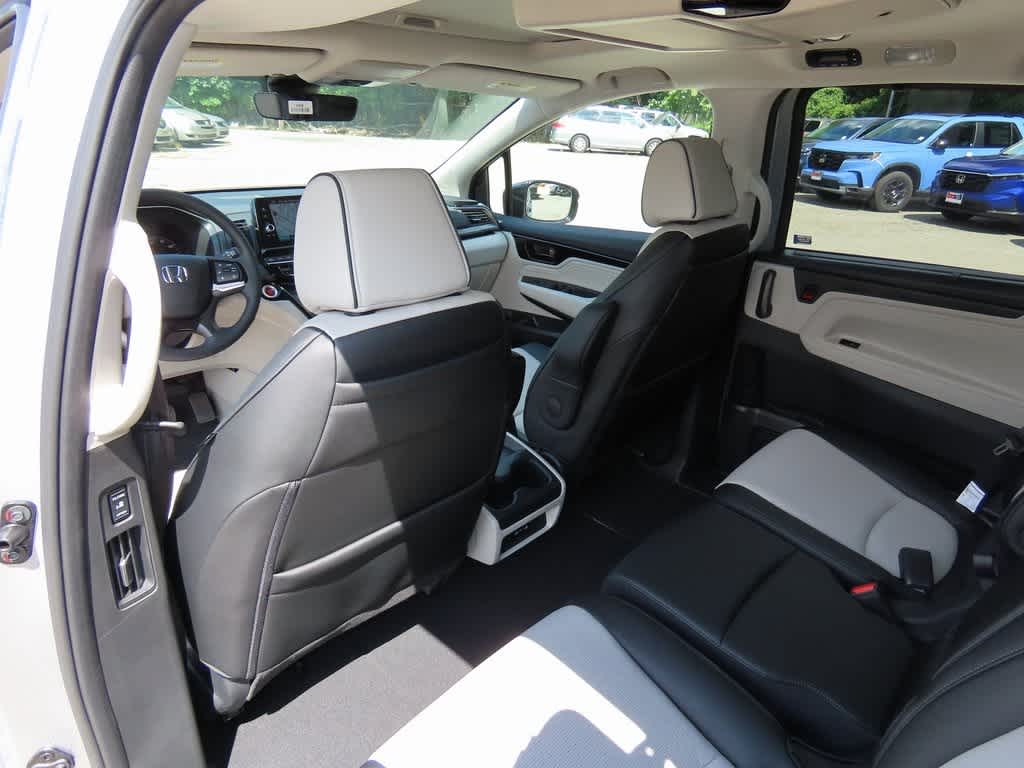 Thumbnail: 2026 Honda Odyssey - 16