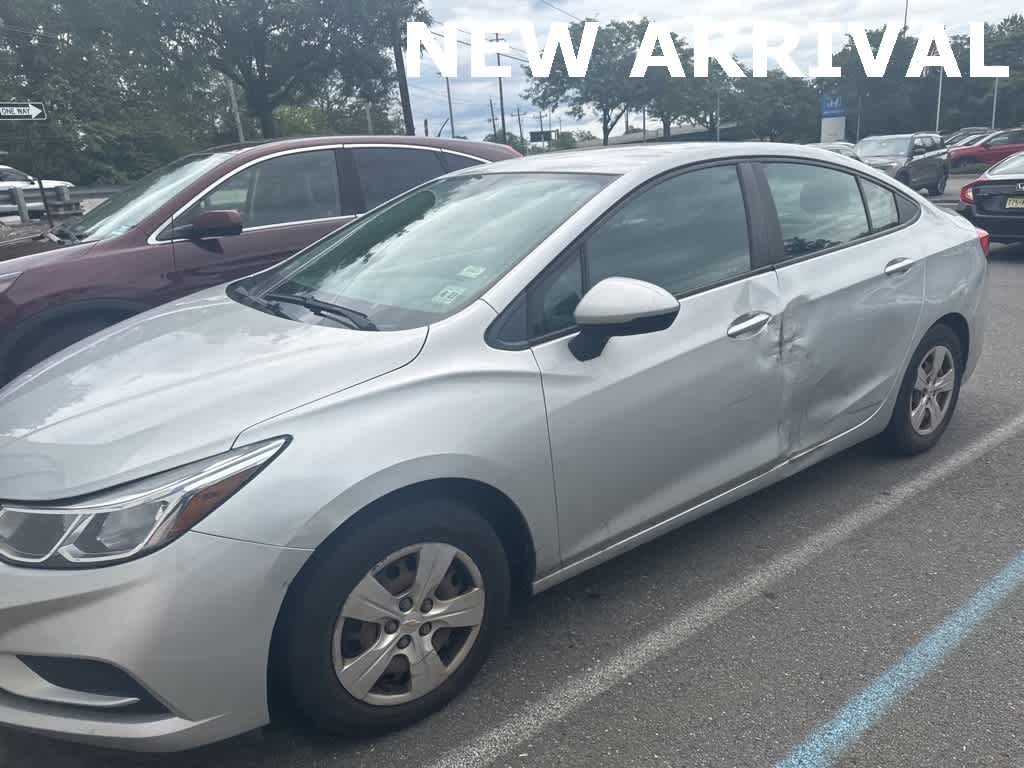 Thumbnail: 2016 Chevrolet Cruze - 1