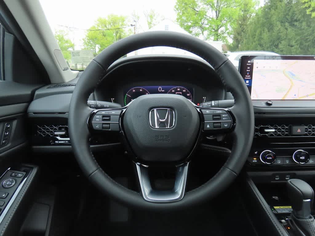 2025 Honda Accord Touring 17